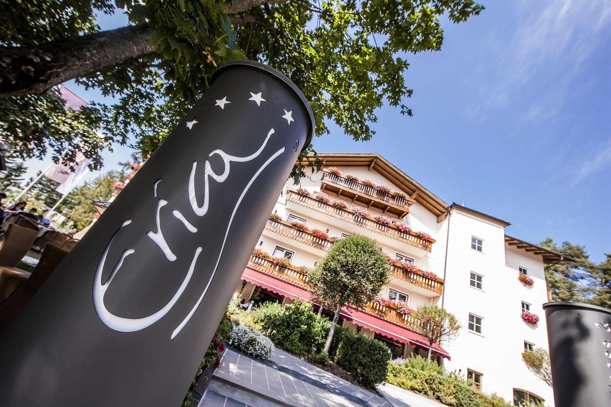 Wellnesshotel Erica Nova Ponente Bagian luar foto